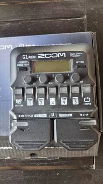 Pedaliera multieffetto Zoom G1 Four