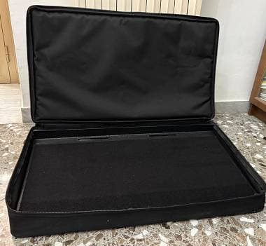 Pedaliera con borsa per effetti chitarra o basso Gator GPT-PRO