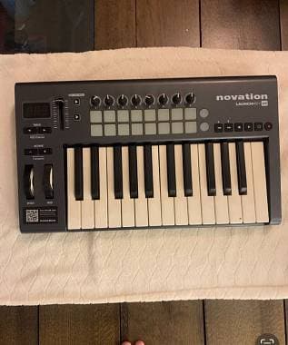 Novation Launchkey 25 MK1