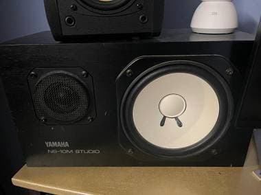 Yamaha NS10M + Ampli Alesis Ra150