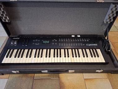 Alesis QS6 + Custodia rigida