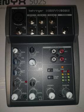 Behringer XENYX 502S