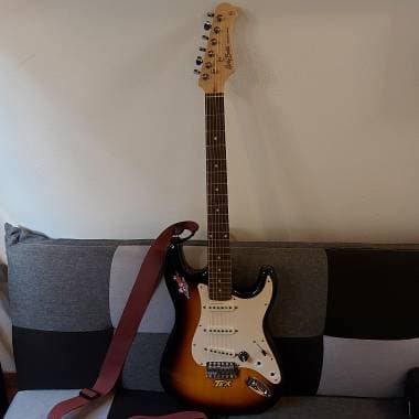 Harley Benton St 20 con pickup Squier alnico