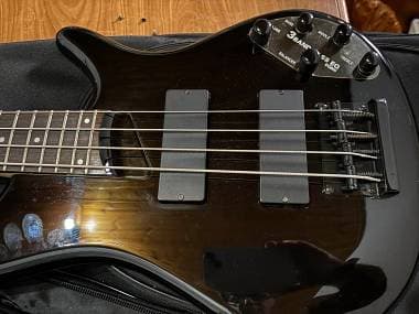Ibanez SR 590
