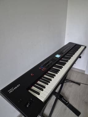 Roland RD-800 stage piano 88 tasti