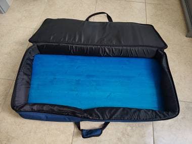 Pedal board artigianale in legno di abete con borsa 95x40x16 cm