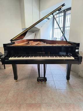 Pianoforte Yamaha C5 E tipo C6 212 cm. con trasporto e panca inclusi
