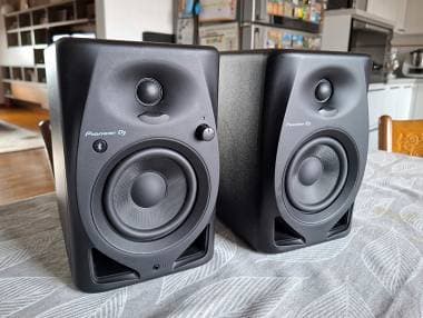 Pioneer DJ DM 40D-BT
