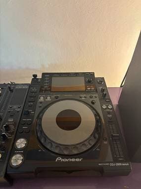 2 Pioneer DJ cdj 2000 nexus