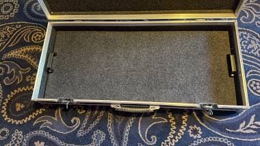 Flight case per pedaliera con pianale in moquette, 91,5 x 40,5 cm