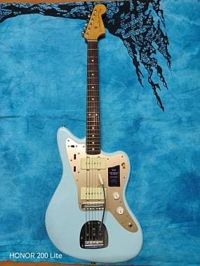 Fender Vintera 2 Jazzmaster con super upgrade
