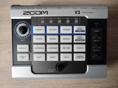 Zoom V3 vocal processor
