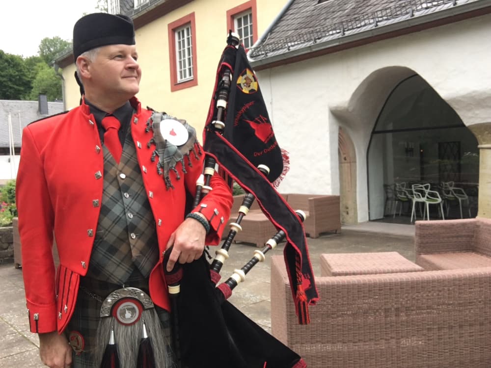 PROFESSIONELLER DUDELSACKSPIELER FÜR WHISKYTASTING, GEBURTSTAG, HOCHZEIT UND MEHR