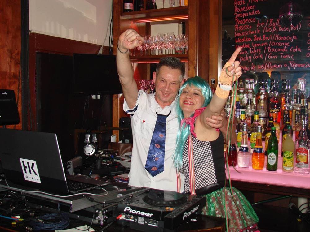 Profi DJ hat noch Termine für 2026 frei.