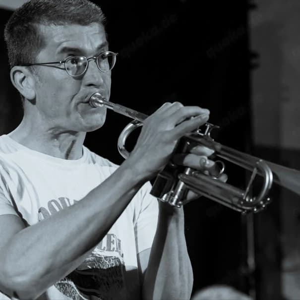 E-Bassist gesucht für Funk und Jazz