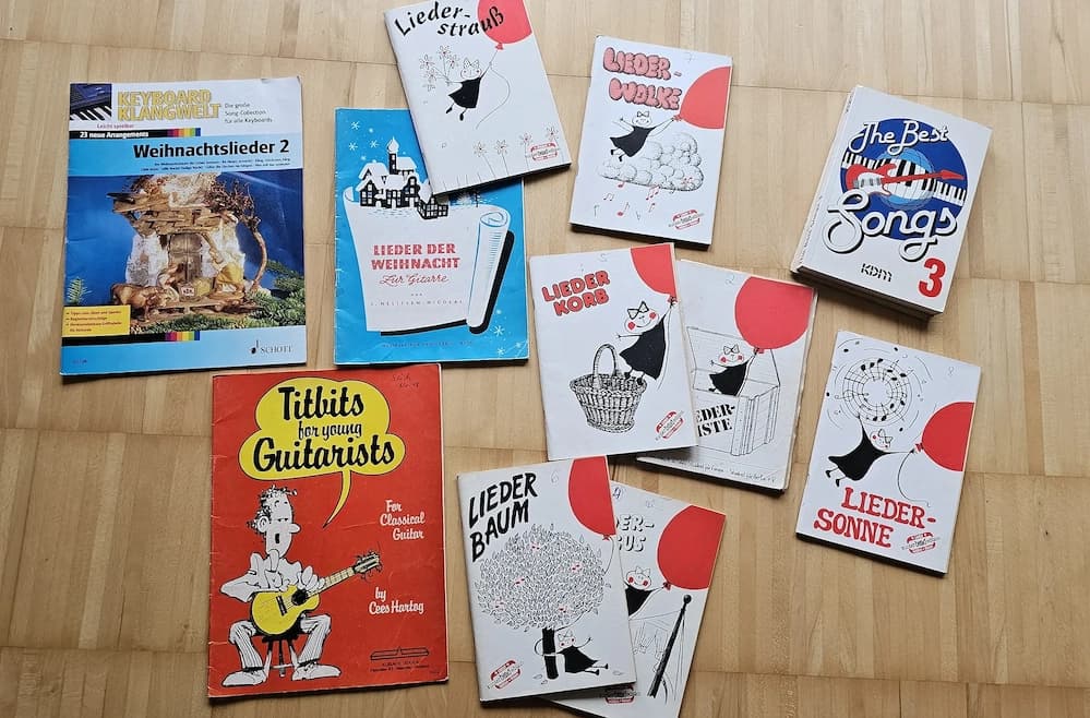 diverse Notenbücher für Gitarre Keyboard