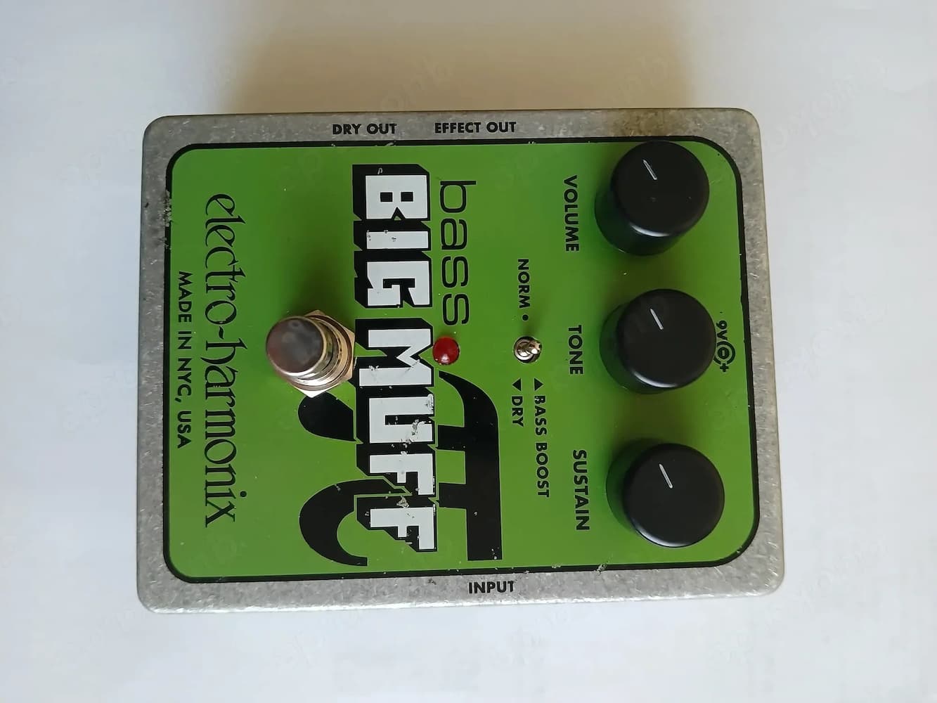 Electro Harmonix Big Muff Bass Pi.