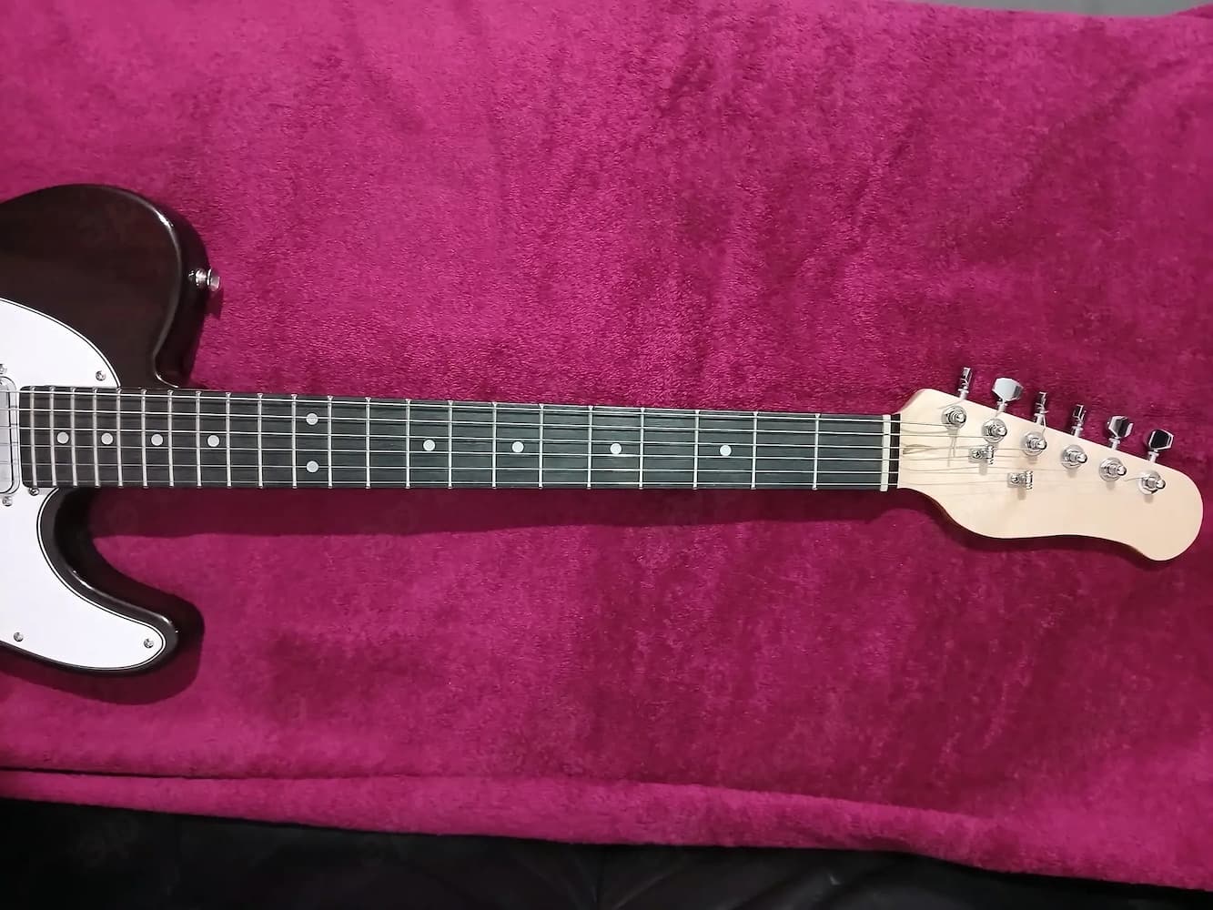 HARLEY Benton-Gitarre.