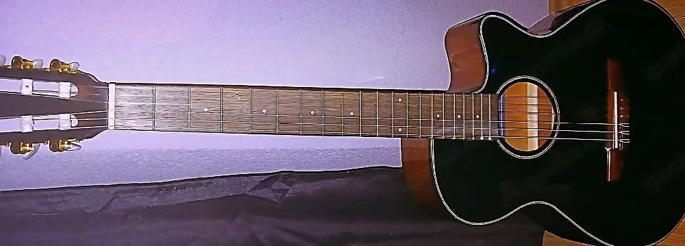 Gitarre 'Ibanez' "Neu"