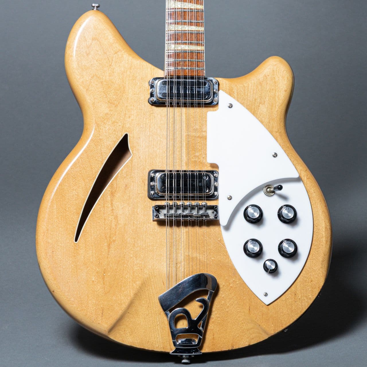 Rickenbacker 360/12 1968, Mapleglo