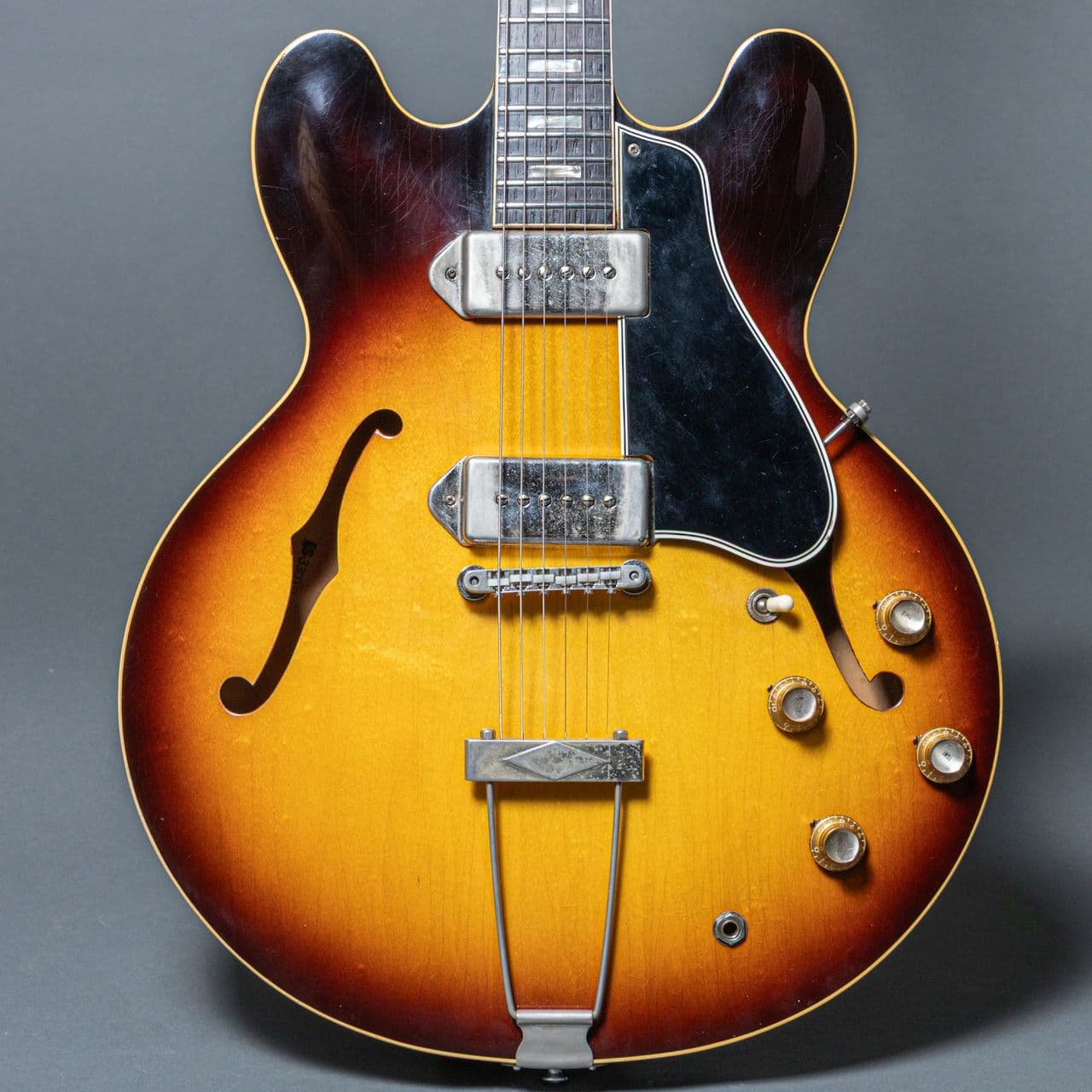 Gibson ES-330 TD 1963, Sunburst