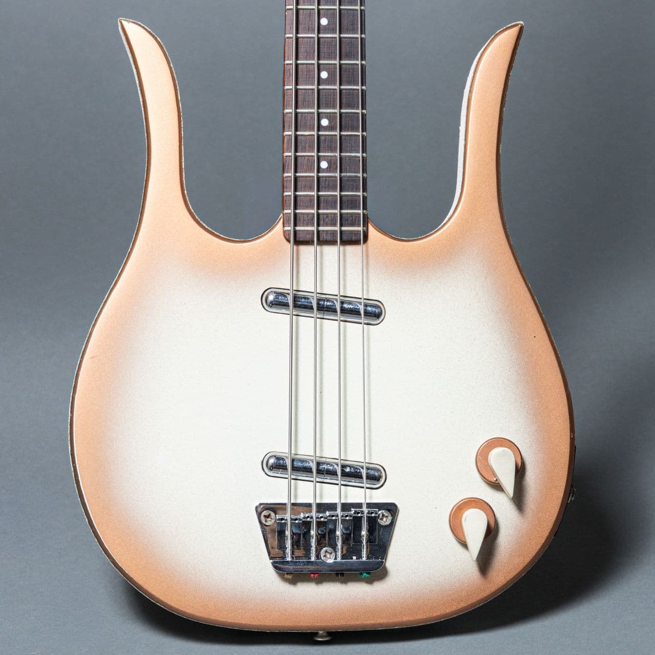 Danelectro Longhorn Bass 4423 1966, Copperburst