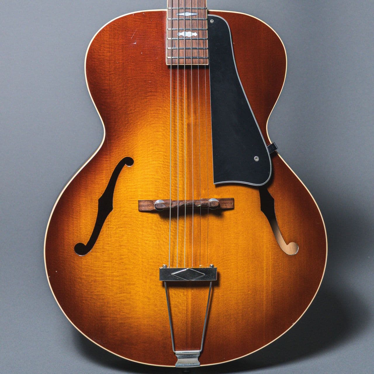 Gibson L-4 1939, Sunburst