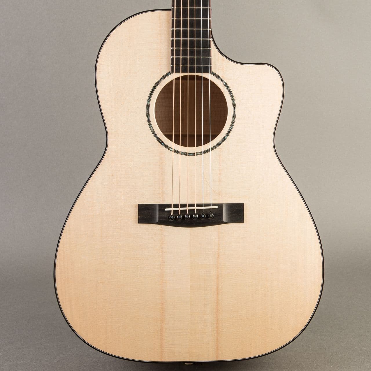Huss & Dalton CM Cutaway Custom 2024, Natural