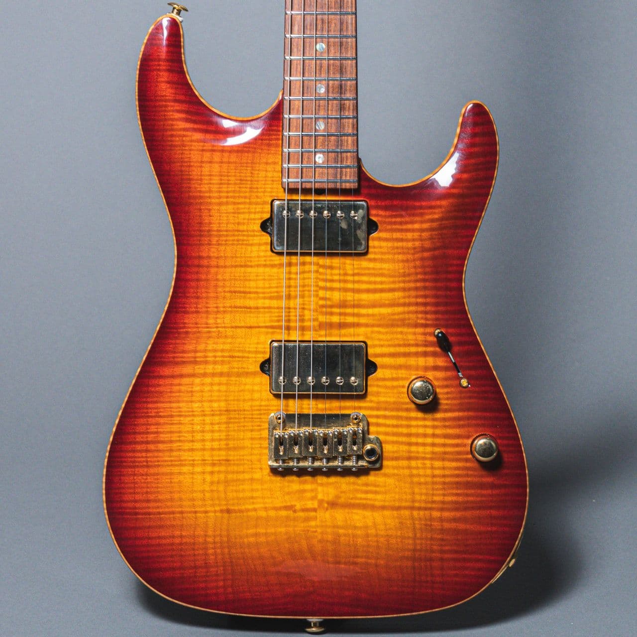 Suhr Carve Top Standard 2008, Aged Cherry Burst