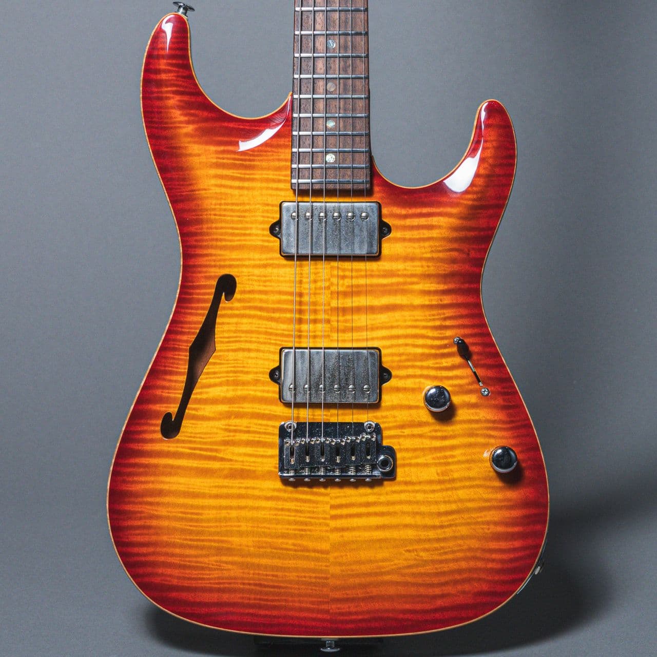 Suhr Archtop Standard F Hole 2012, Aged Cherry Burst