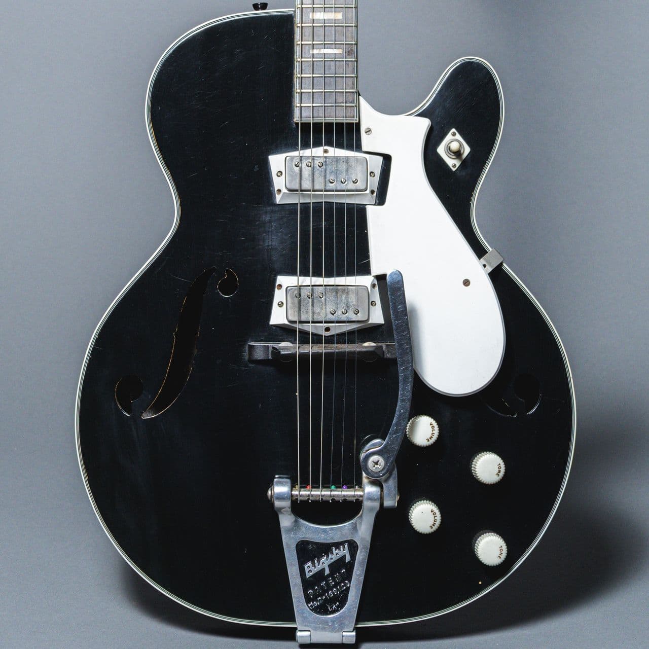 Silvertone Model 1446 1960s, Black