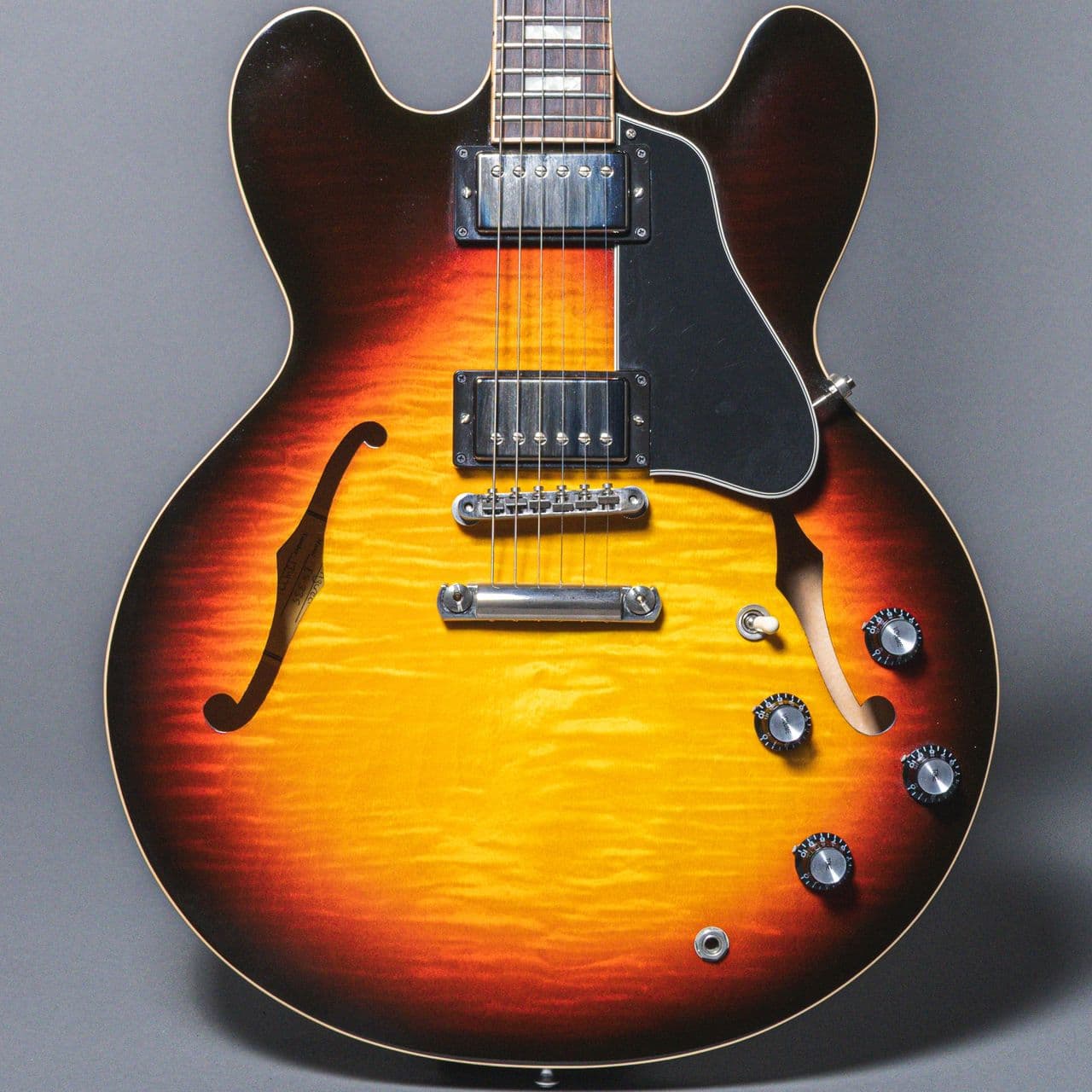 Gibson ES-335 2018, Sunburst
