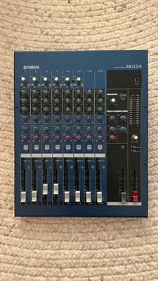 Yamaha MG 12/4 Mixing Console
