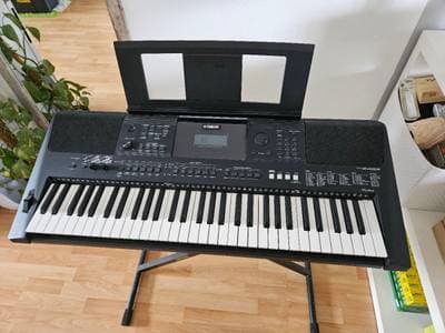 Yamaha PSR-E453