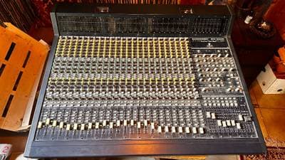 Behringer Eurodesk MX9000
