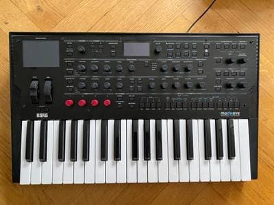 Korg Modwave Wavetable Synthesizer