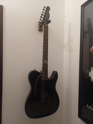 Squier Avril Lavigne Signature Telecaster - Schwarz, Skull-Inlay