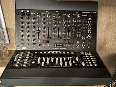 Mc Crypt Club-Mixer DJ-700 U + DMX 192 Controller