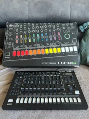 Roland TR-8S