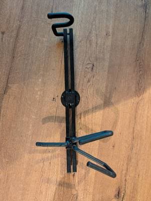 Electric guitar holder