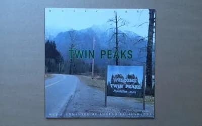 ANGELO BADALAMENTI - Music From Twin Peaks Warner Bros. Records - 7599-26316-1