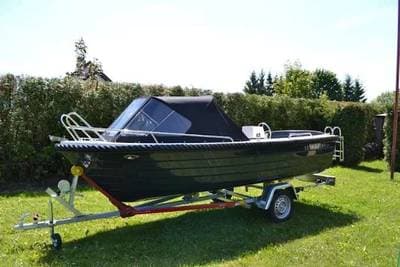Elektroboot GIANT 470 Sport