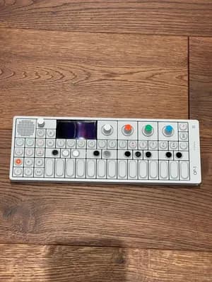Teenage Engineering OP-1 inkl. Case und Kabel
