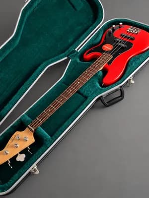 Squier P-Bass inkl. Hardcase * NEUWERTIG Race Red !
