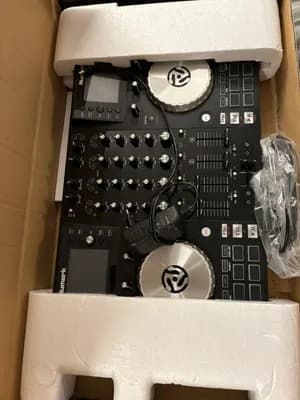 Numark NV DJ Controller 4Kanal