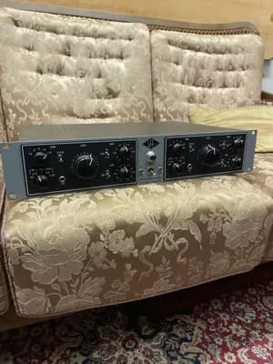 Universal Audio 2-610 Microphone Preamp