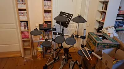 Yamaha DTXplorer Electronic Drum Set + Drum Sticks