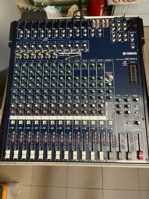 Yamaha MG166cx inkl. Case und Ständer
