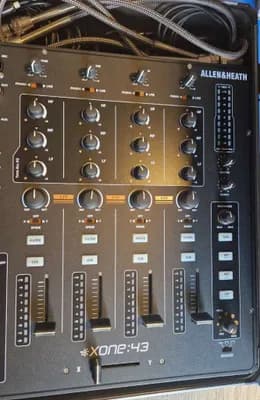 ALLEN&HEATH xone:43 Mischpult inkl. Koffer
