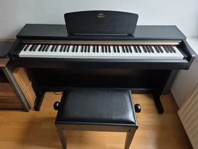 Nur bis 28.09.: Yamaha Arius YDP-161 Digitalpiano / E-Piano (Schwarz)